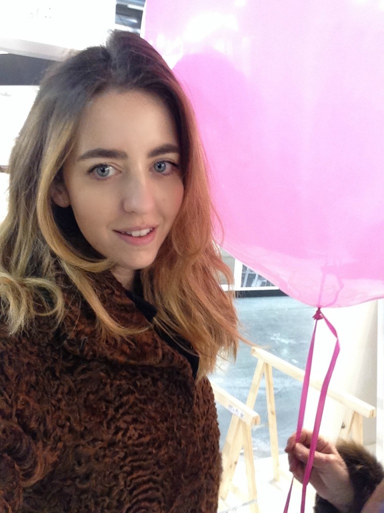 collection_ladyfur_mifur2014_welovefur_ladyfurwithballoons