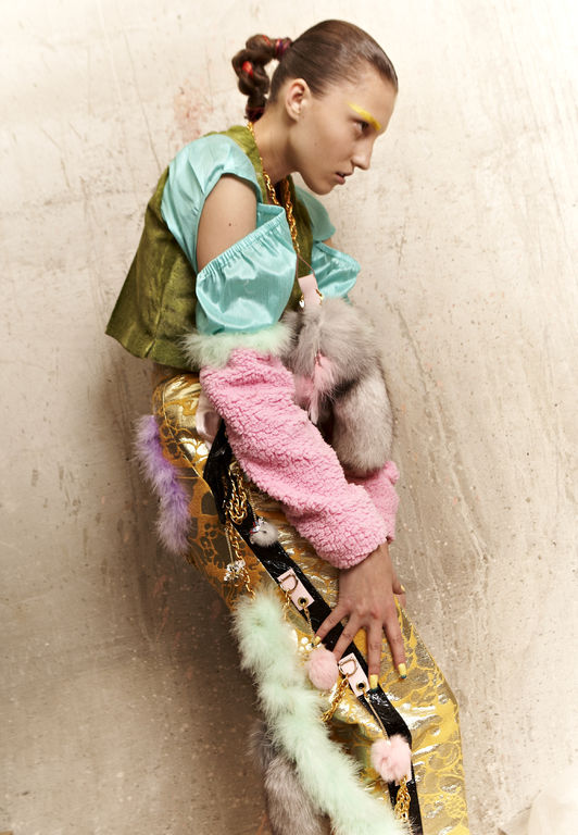 Angela Brandys clothes