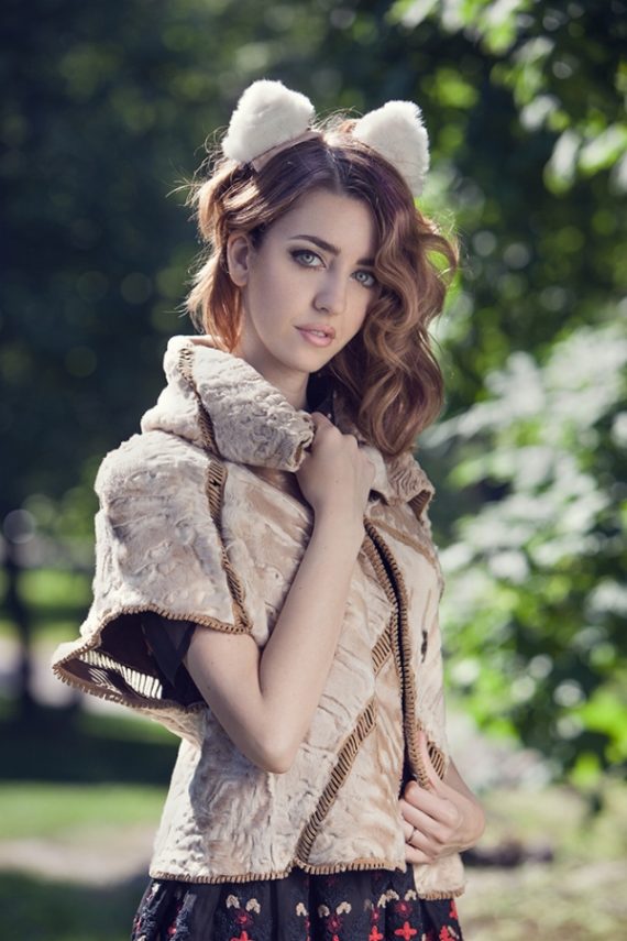 swakara_short_cpat_lady_fur