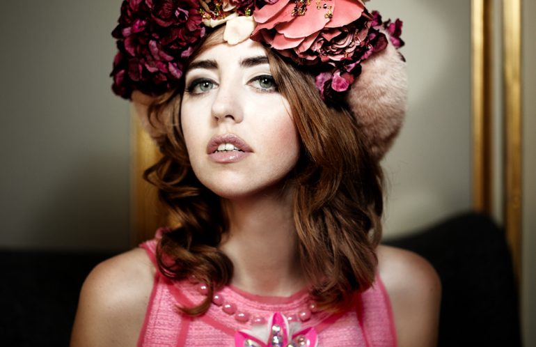 lady_fur_flowers_furs_kopenhagenfur