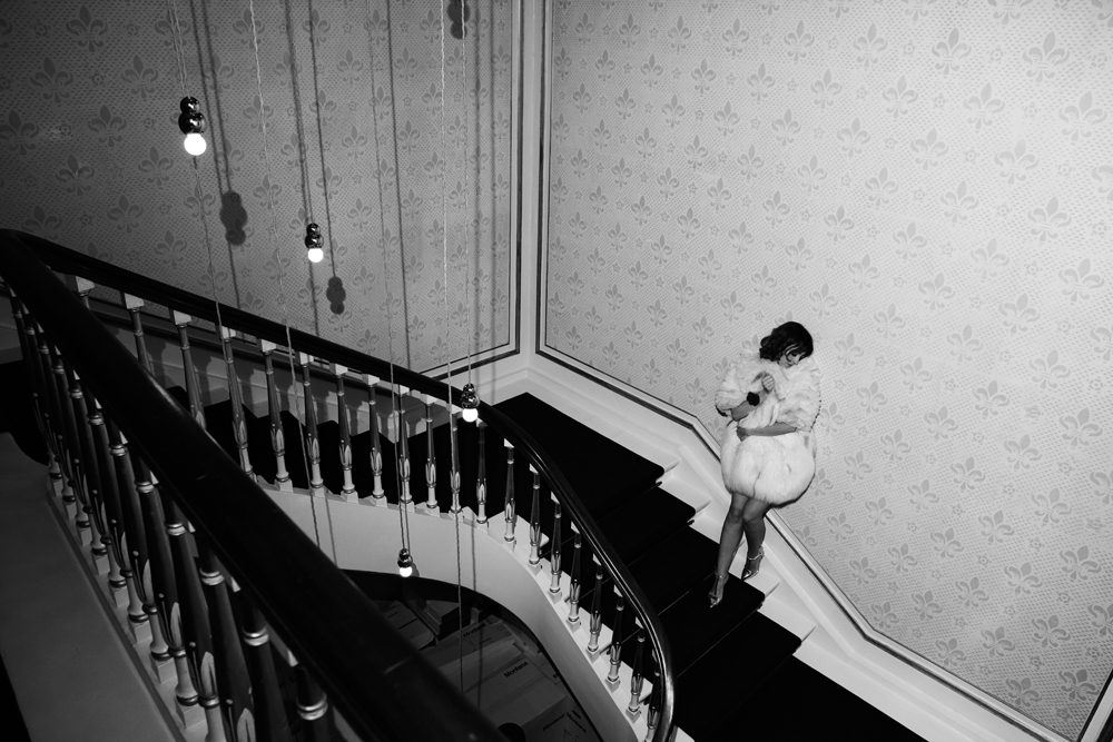 fur_dress_lady-fur_kick_desisgn_dtio