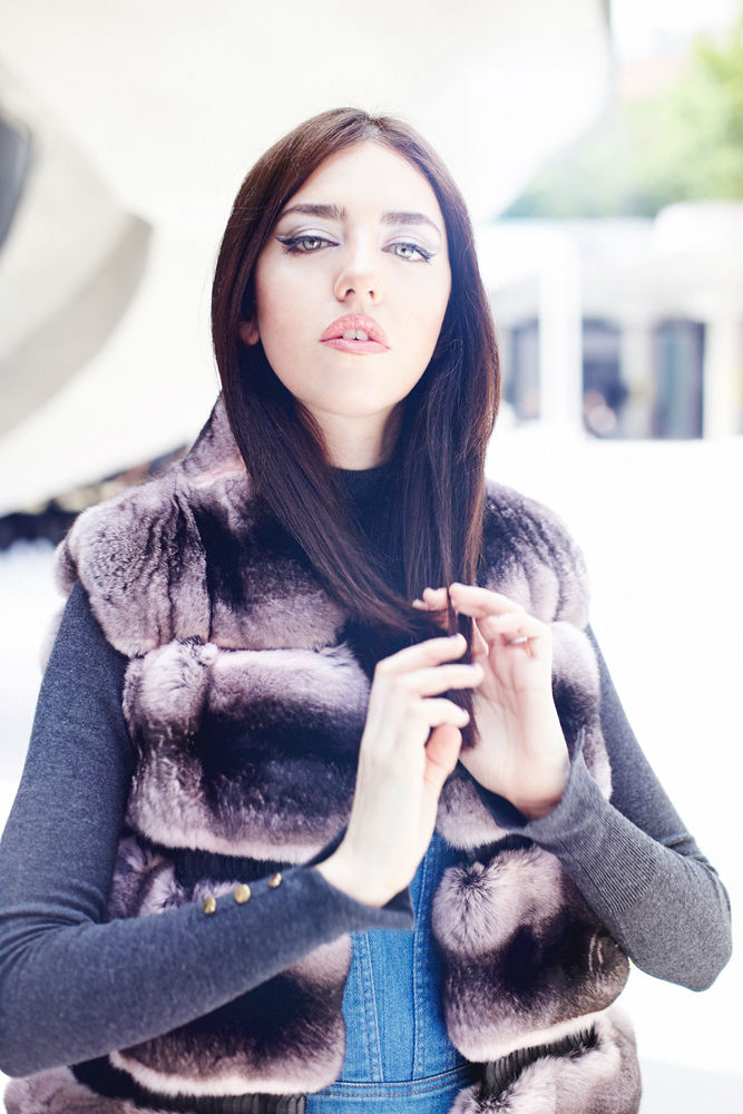 lady fur samantha de reviziis