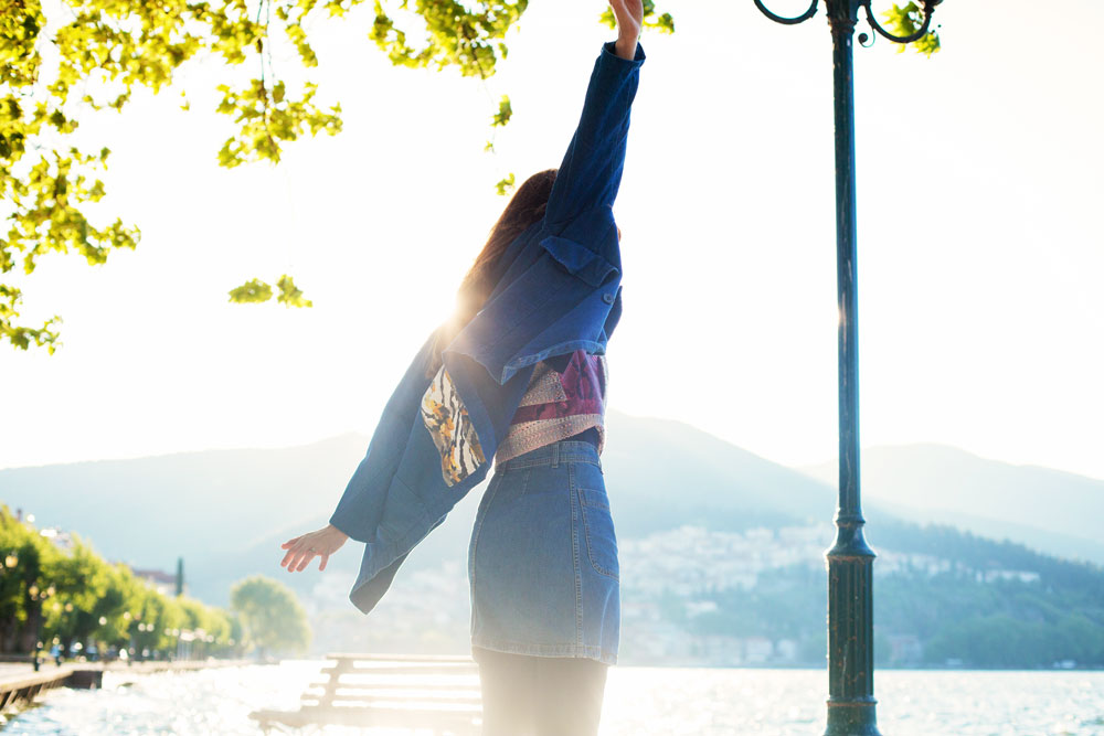 photo justin bieber denim jacket with fur lady fur