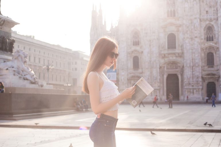 lady fur reading mano swartz furries' book