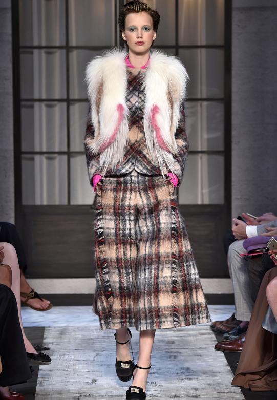 fur vest Schiaparelli